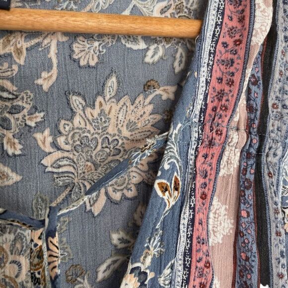 American Eagle Blue and Pink Floral Boho, Festival Wear Faux Wrap Romper - Picture 5 of 7